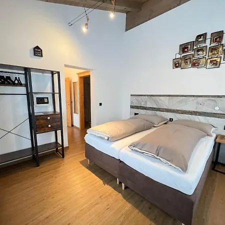 Bed & Breakfast Haus Eder Steiner *