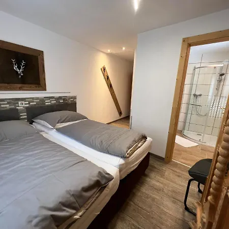 Haus Eder Steiner Bed & Breakfast *