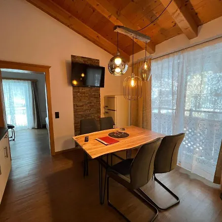 Bed & Breakfast Haus Eder Steiner *