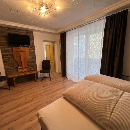 Bed & Breakfast Haus Eder Steiner *