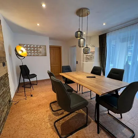 Haus Eder Steiner לינה וארוחת בוקר